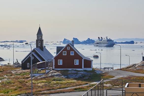 Seabourn Quest - Exterior 5, Credit. Mike Louagie.jpg
